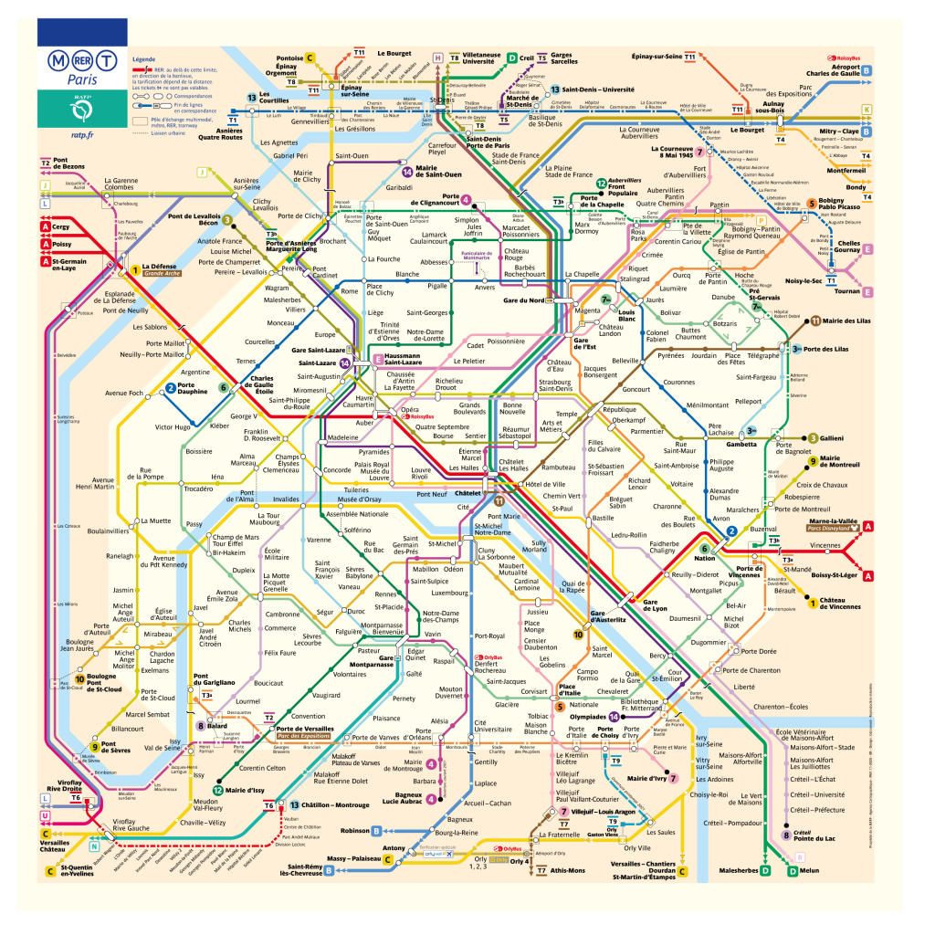 パリ市内の路線図。メトロ、バス、RER。
