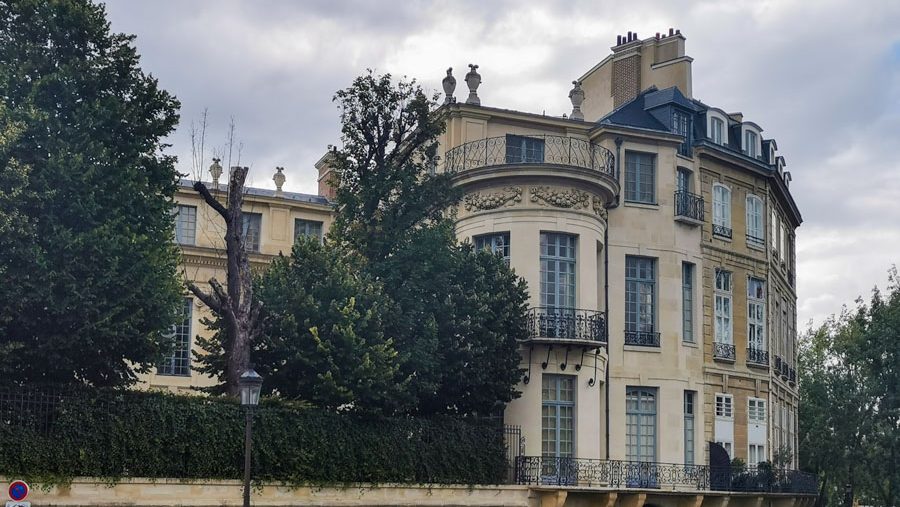 パリのサン・ルイ島にあるランベール邸。ユネスコ世界遺産「パリのセーヌ河岸」の一部。