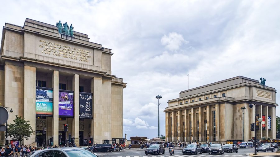 パリのシャイヨー宮は世界遺産「パリのセーヌ河岸」の一部。