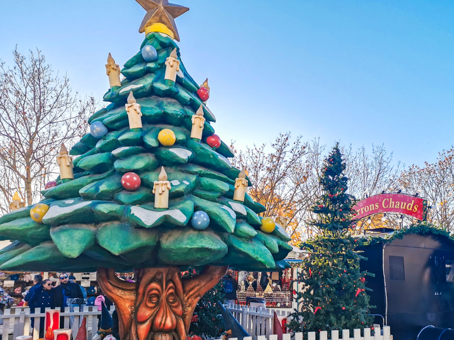 パリのクリスマスマーケット