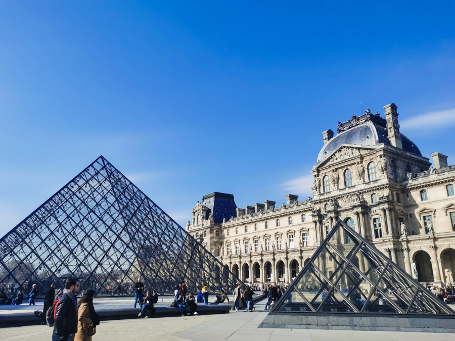 ルーヴル美術館、ピラミッド