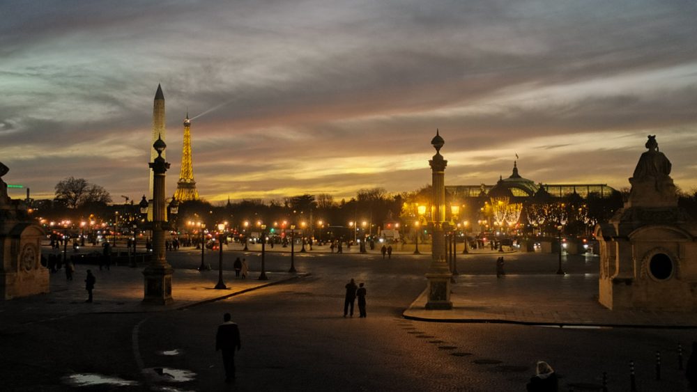 パリのおすすめ夜景スポットのコンコルド広場