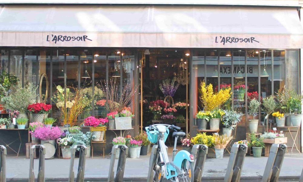 パリ11区のお花屋さん