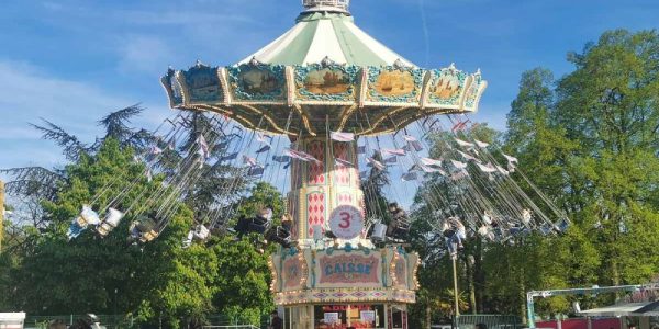 パリ、ヴァンセンヌの移動遊園地